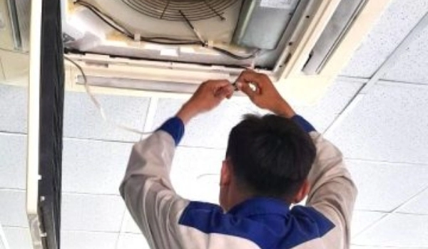 Sửa máy lạnh uy tín tại TP.HCM – Có mặt sau 30 phút