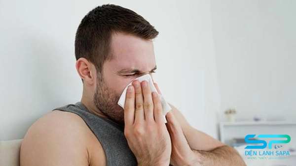 Bị nghẹt mũi là do độ ẩm không khí bị giảm khi dùng điều hòa