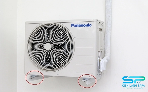 Hinh anh cục nóng kêu to do ron cao su bị chai hoặc bị mất