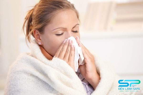 Đi nắng về bật ngay máy lạnh dễ rước bệnh