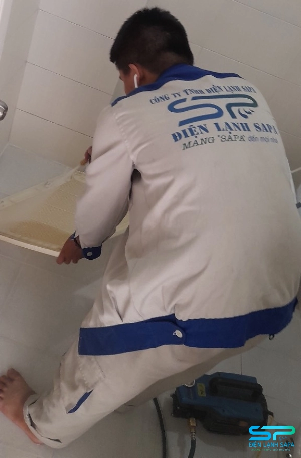 Điện Lạnh SAPA – 15 năm bơm gas máy lạnh Quận 6, phục vụ nhanh 20–30 phút, giá rõ ràng, bảo hành minh bạch
