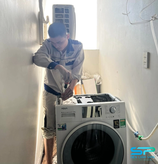 Điện Lạnh SAPA vệ sinh máy giặt chuẩn xác, báo giá minh bạch, có bảo hành 7–15 ngày, đáng tin cậy