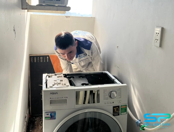Kỹ thuật viên SAPA tay nghề cao, vệ sinh máy tỉ mỉ an toàn, tư vấn bảo dưỡng và xử lý lỗi nhẹ