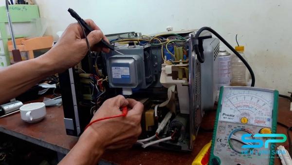 Lò vi sóng Sharp hư board mạch