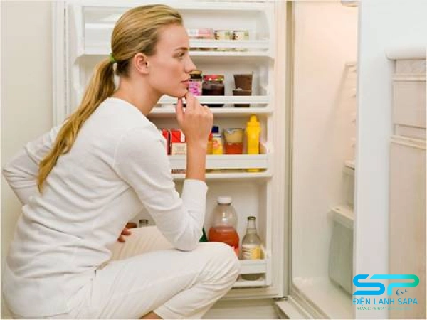Ngăn mát kém lạnh, ngăn đá lâu đông, block ồn nóng, tiền điện tăng cao là dấu hiệu thiếu gas