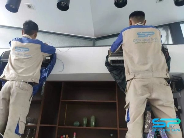 Quy trình vệ sinh máy lạnh tại nhà của Điện Lạnh SAPA được thực hiện bài bản và chuyên nghiệp.