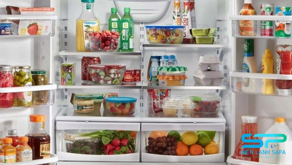 Sắp xếp thực phẩm trong tủ lạnh gọn gàng, ngăn nắp và khoa học hạn chế tình trạng chảy nước