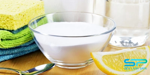 Vệ sinh tủ lạnh bằng chanh và baking soda