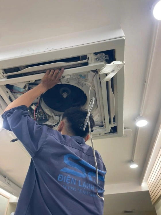 Đội ngũ kỹ thuật viên Điện Lạnh SAPA phục vụ tại TP.HCM