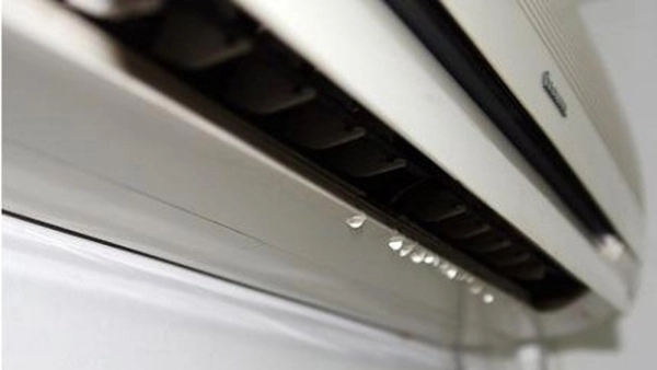 Máy lạnh bị chảy nước – nguyên nhân và cách khắc phục