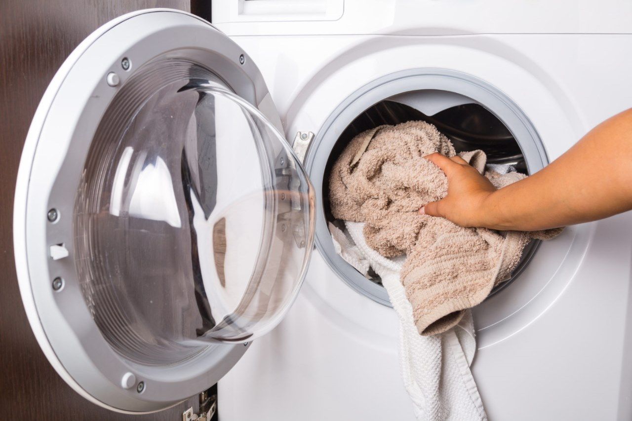 giữ áo quần luôn sạch sẽ nếu vệ sinh máy giặt thường xuyên
