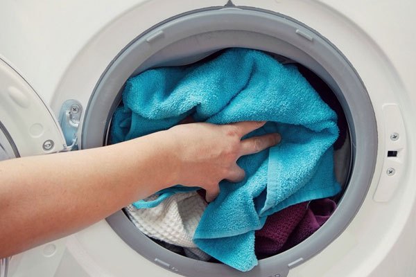 Máy Giặt Đang Giặt Bị Ngừng Phải Làm Sao?