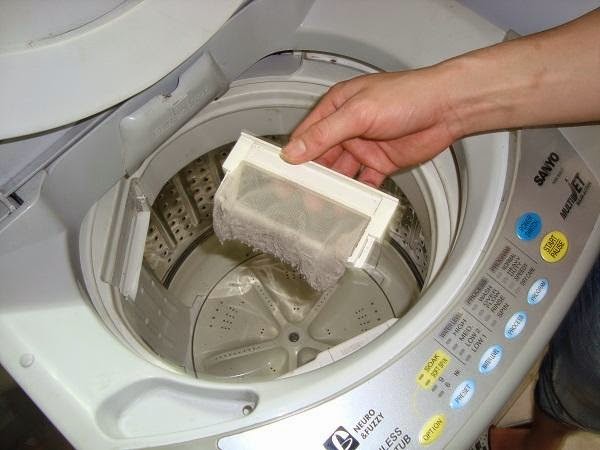 Máy Giặt Giặt Không Sạch Do Đâu? Cách Khắc Phục Tại Nhà