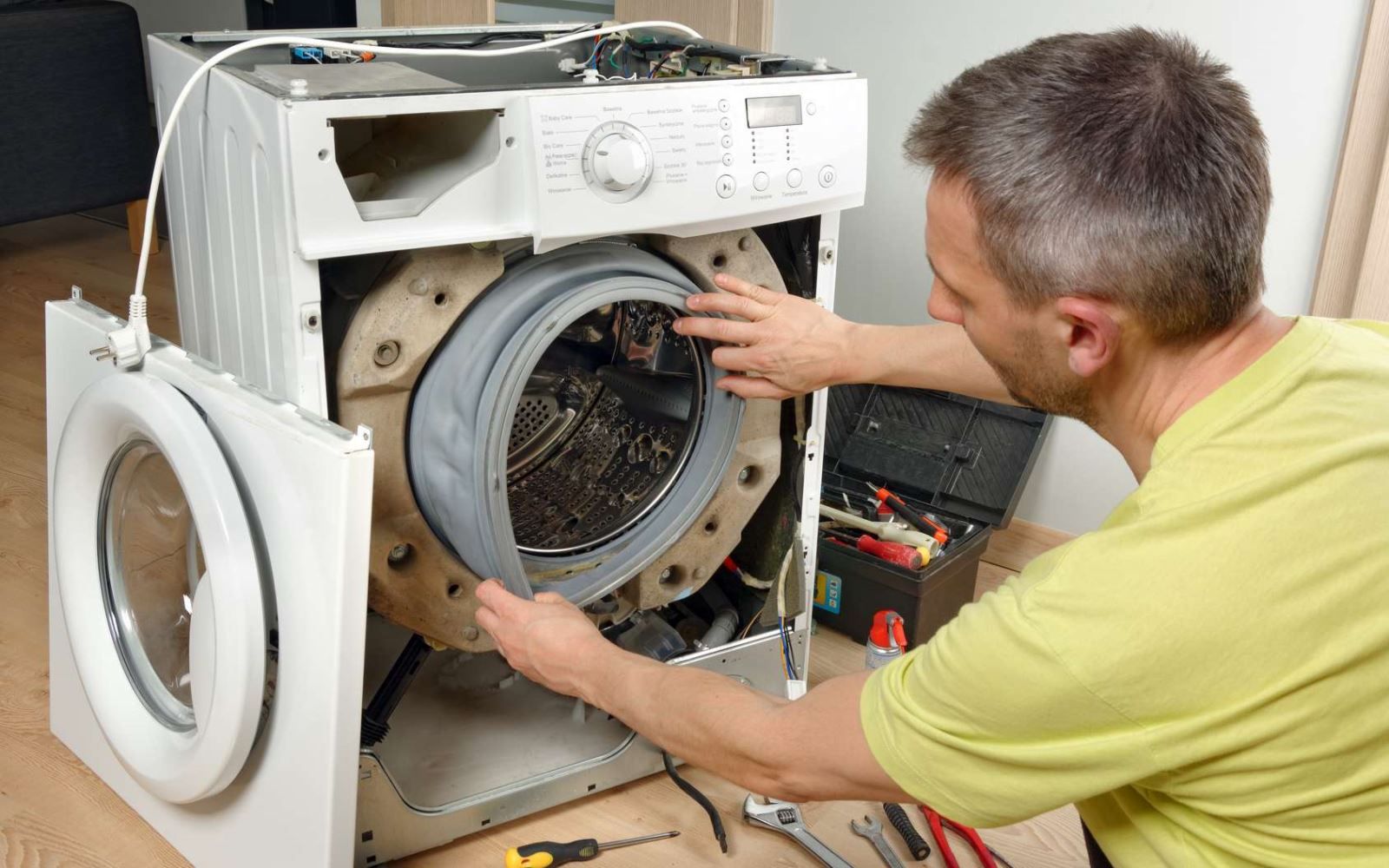 Nếu quần áo sau khi giặt không sạch thì bạn nên gọi đến Điện Lạnh Sapa để được cung cấp dịch vụ sửa máy giặt quận 2 tại nhà