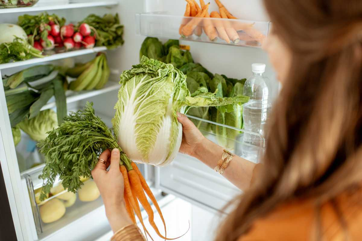 Tủ lạnh đầy đồ ăn là tình trạng thường gặp và có thể gây ra nhiều hậu quả