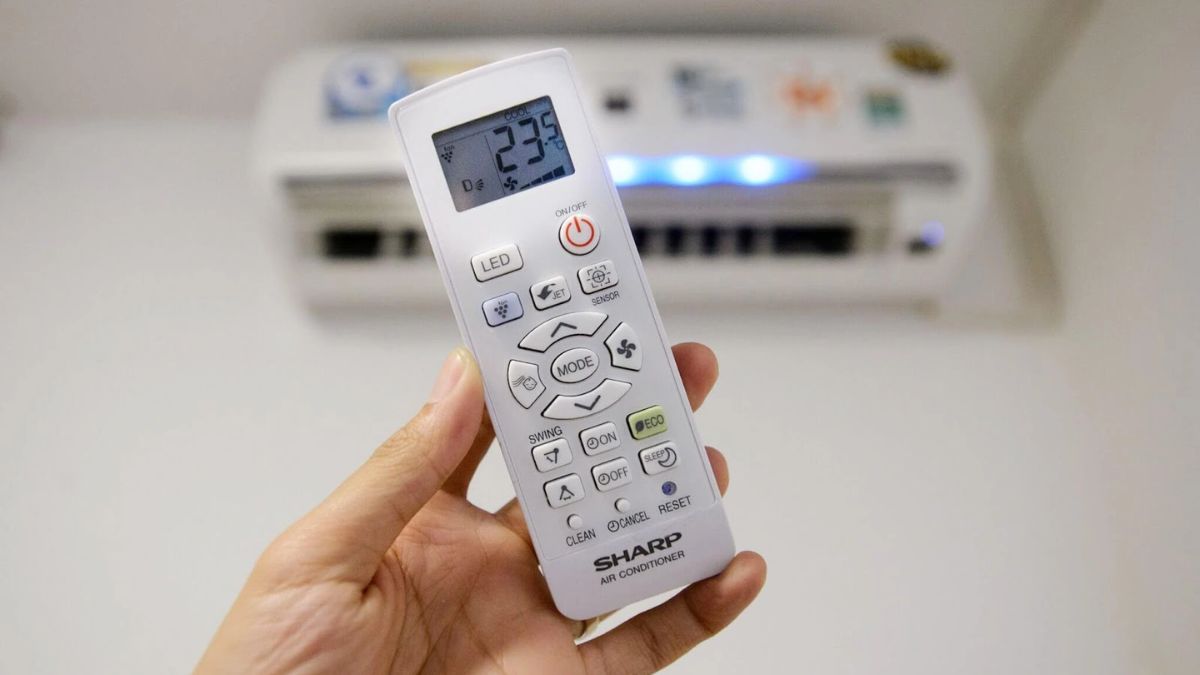 Mẹo dùng máy lạnh tiết kiệm điện với chế độ Dry và Eco hiệu quả nhất